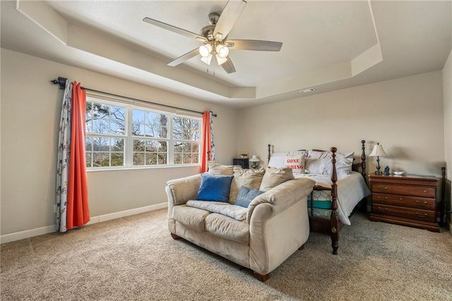 8211 Chestnut Drive, Rogers, AR 72756