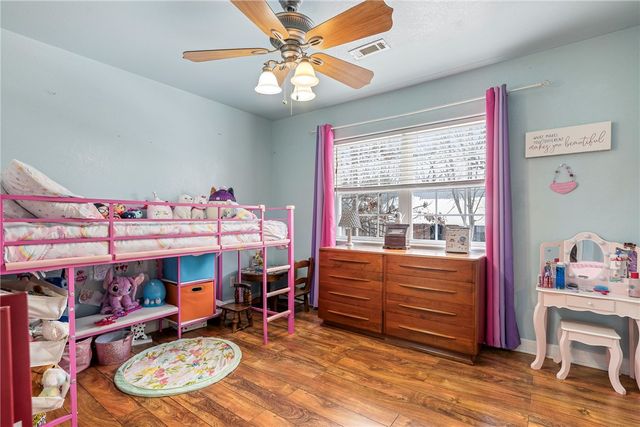 8211 Chestnut Drive, Rogers, AR 72756