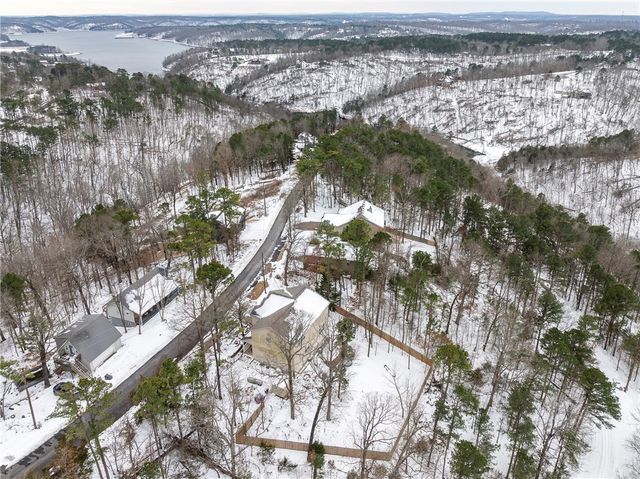 8211 Chestnut Drive, Rogers, AR 72756