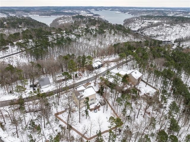 8211 Chestnut Drive, Rogers, AR 72756