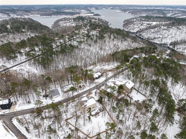 8211 Chestnut Drive, Rogers, AR 72756