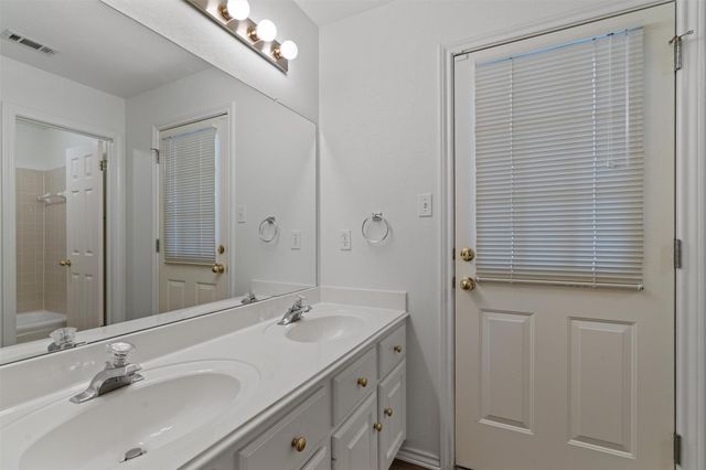 5009 Flaming Oak CV, Austin, TX 78749