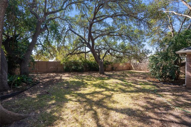 5009 Flaming Oak CV, Austin, TX 78749