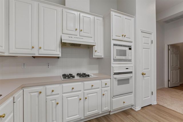 5009 Flaming Oak CV, Austin, TX 78749