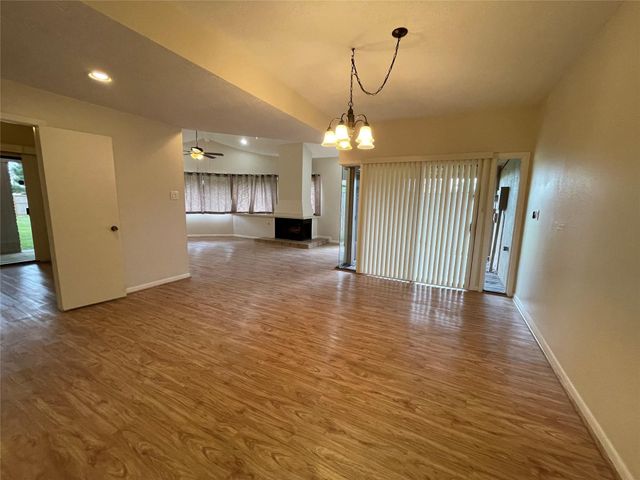 12 Hallmark Drive, Panorama Village, TX 77304