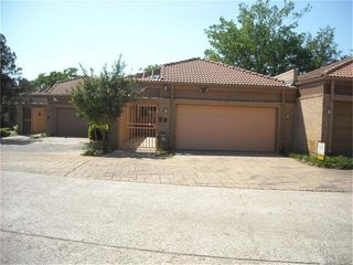 12 Hallmark Drive, Panorama Village, TX 77304