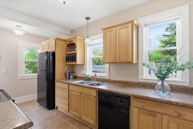 1248 37th Street, Des Moines, IA 50311
