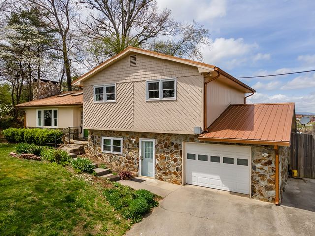 134 East Second St, Blue Ridge, GA 30513