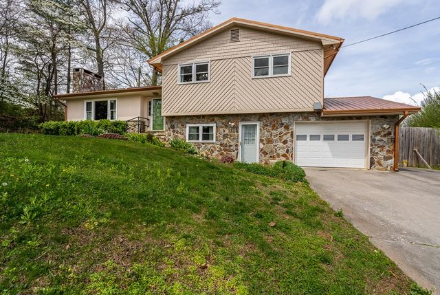 134 East Second St, Blue Ridge, GA 30513