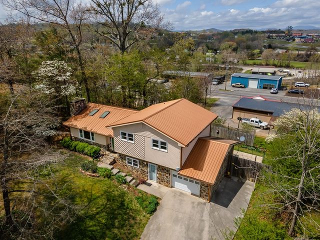 134 East Second St, Blue Ridge, GA 30513