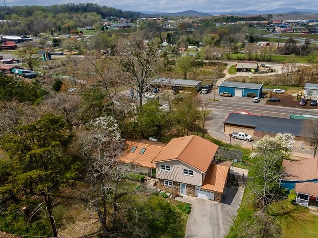 134 East Second St, Blue Ridge, GA 30513