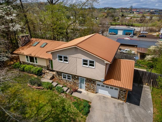 134 East Second St, Blue Ridge, GA 30513