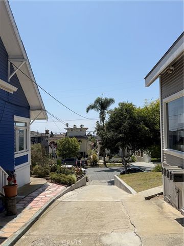 206 S Guadalupe C, Redondo Beach, CA 90277
