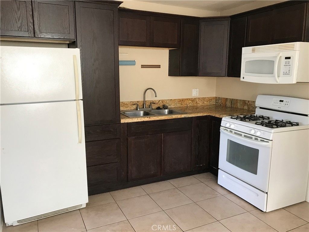 206 S Guadalupe C, Redondo Beach, CA 90277