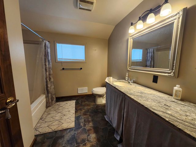 1760 S Us-23, Tawas City, MI 48763