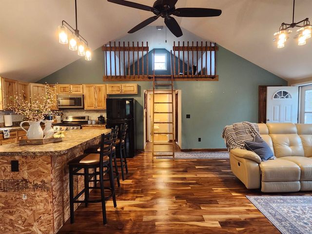 1760 S Us-23, Tawas City, MI 48763