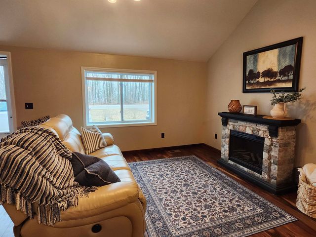 1760 S Us-23, Tawas City, MI 48763