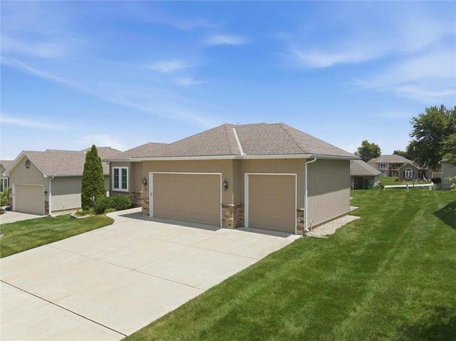 311 Crestview Court, Raymore, MO 64083