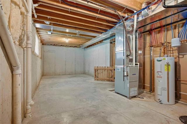 311 Crestview Court, Raymore, MO 64083