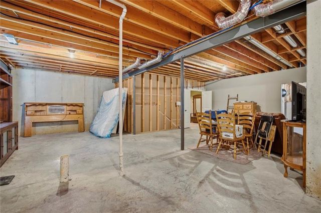 311 Crestview Court, Raymore, MO 64083