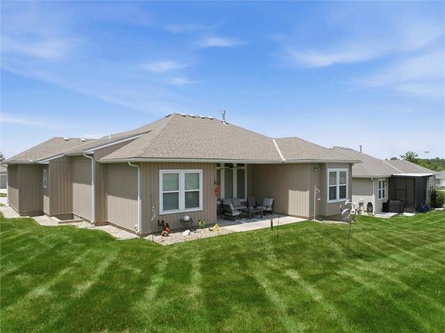 311 Crestview Court, Raymore, MO 64083