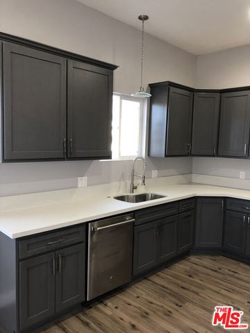 1213 W 93rd Street, Los Angeles, CA 90044