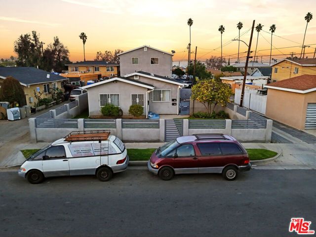 1213 W 93rd Street, Los Angeles, CA 90044