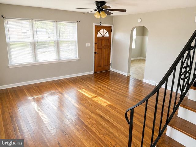 808 DELAWARE AVE, Riverside, NJ 08075