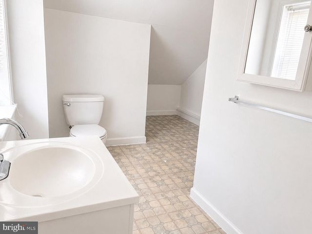 808 DELAWARE AVE, Riverside, NJ 08075