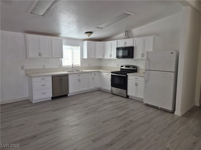 3850 Leonard Street, Pahrump, NV 89060
