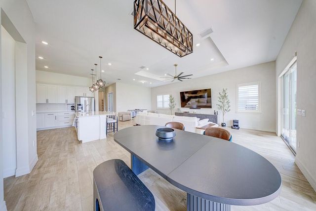 10562 Northbrook Circle, Palm Beach Gardens, FL 33412