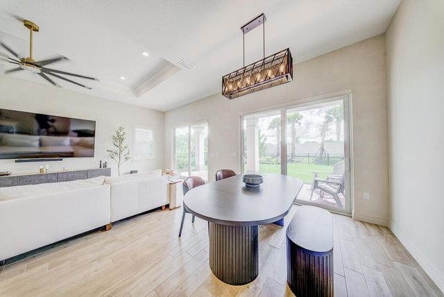 10562 Northbrook Circle, Palm Beach Gardens, FL 33412