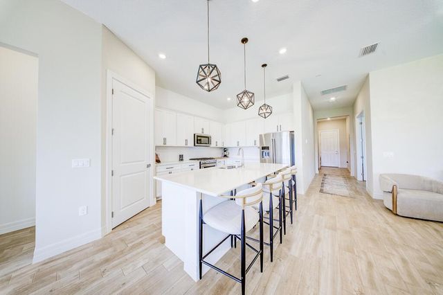 10562 Northbrook Circle, Palm Beach Gardens, FL 33412