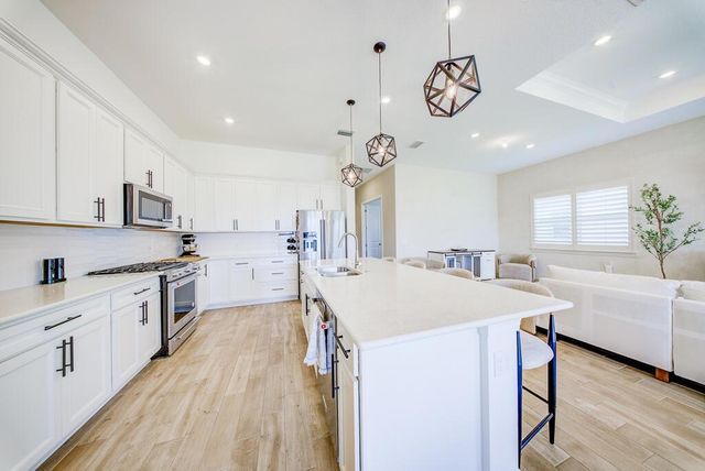 10562 Northbrook Circle, Palm Beach Gardens, FL 33412