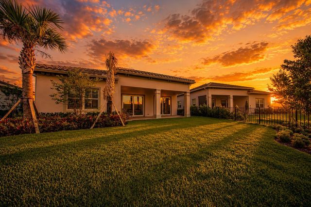 10562 Northbrook Circle, Palm Beach Gardens, FL 33412
