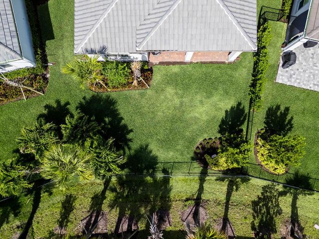 10562 Northbrook Circle, Palm Beach Gardens, FL 33412
