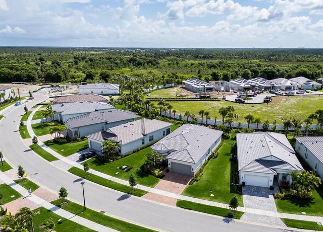 10562 Northbrook Circle, Palm Beach Gardens, FL 33412