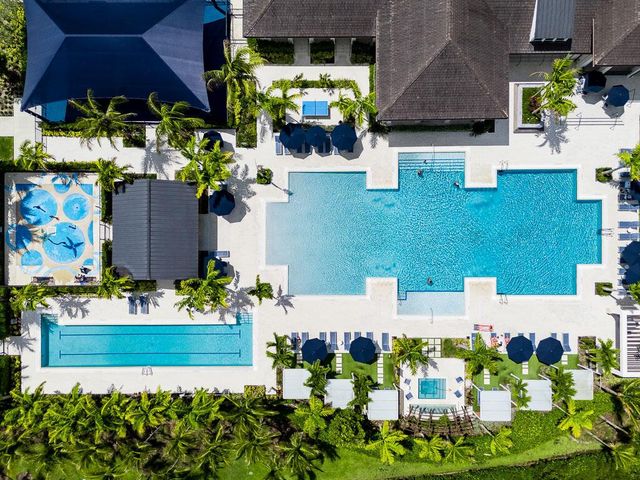 10562 Northbrook Circle, Palm Beach Gardens, FL 33412