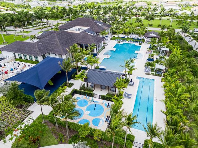 10562 Northbrook Circle, Palm Beach Gardens, FL 33412