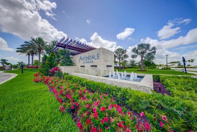 10562 Northbrook Circle, Palm Beach Gardens, FL 33412