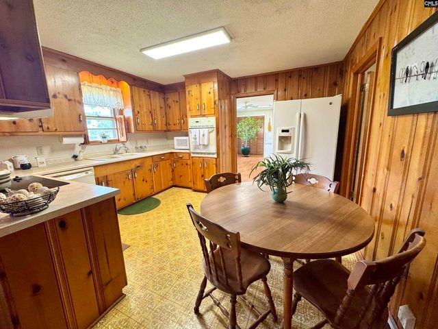 3219 Oakdale Road, Springdale, SC 29170