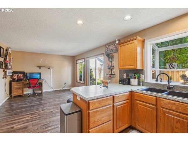 4055 Ne 13TH Ter, Gresham, OR 97030