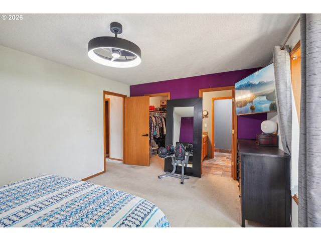 4055 Ne 13TH Ter, Gresham, OR 97030