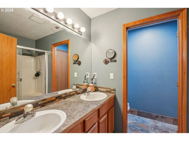 4055 Ne 13TH Ter, Gresham, OR 97030