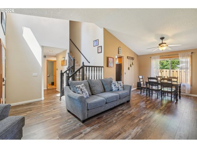 4055 Ne 13TH Ter, Gresham, OR 97030