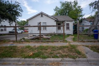 1322-1326 S Alameda St, Corpus Christi, TX 78404