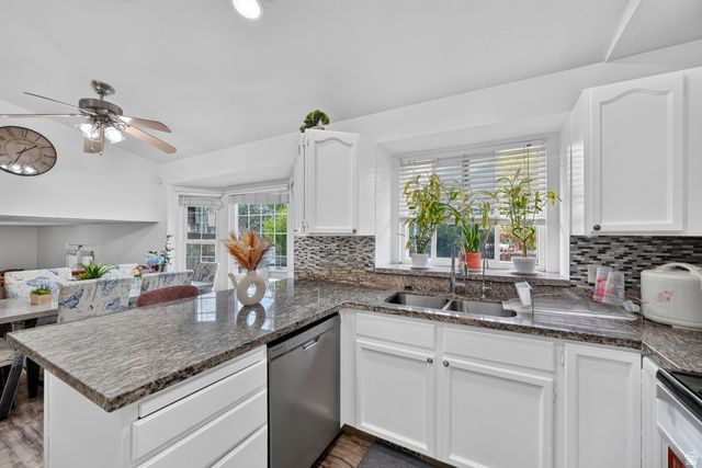 7952 S PALLADIUM DR, West Jordan, UT 84088