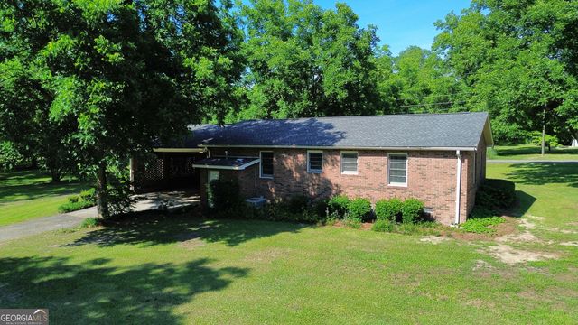 411 N Omega Street, Dexter, GA 31019