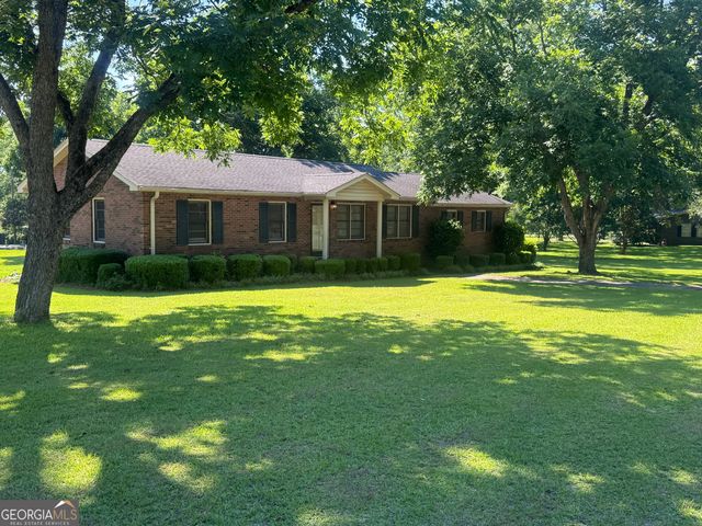 411 N Omega Street, Dexter, GA 31019