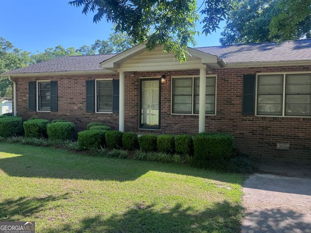 411 N Omega Street, Dexter, GA 31019